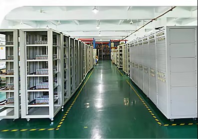 Jak se liší polovodičové baterie pro drony vs. lithium-iontové?