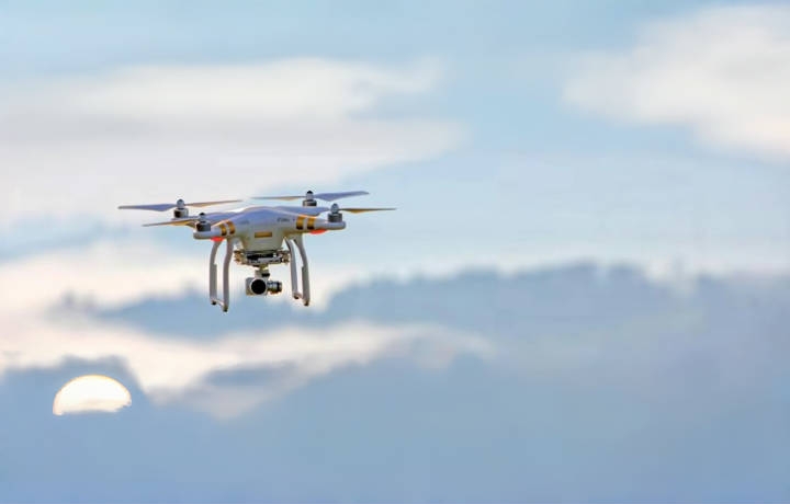 Pokrok v oblasti baterií pro drony a energetické účinnosti
